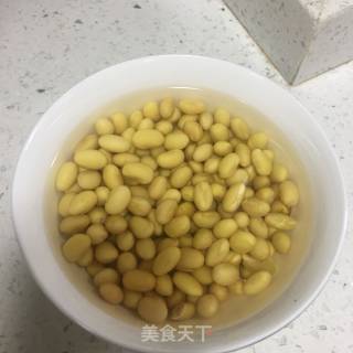 Soy Bean Bitter Gourd Pork Ribs Soup recipe