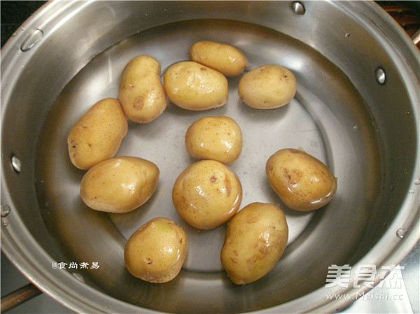 Roasted Potatoes with Black Pepper recipe