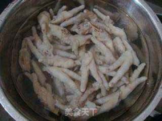 It’s Delicious and Can’t Stop Mouth Dripping 【pickled Pepper Chicken Feet】 recipe