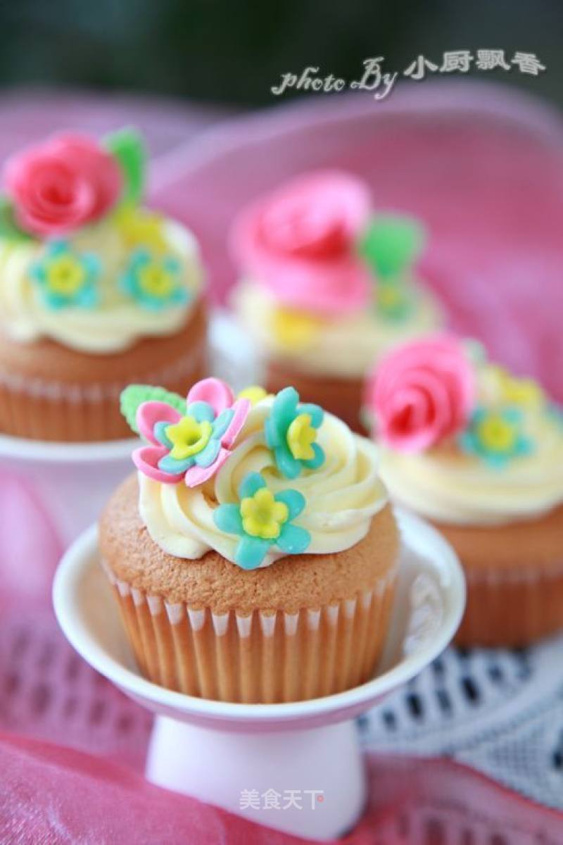 Sponge Cup Decoration Cake recipe