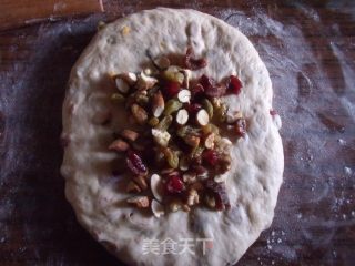 Stollen, A Three-hundred-year-old Christmas Bread Popular in Europe recipe