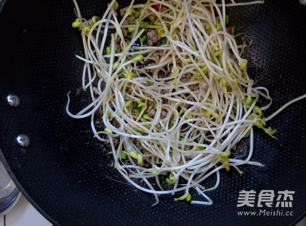 Stir-fried Rice Cake with Pork Mocha recipe