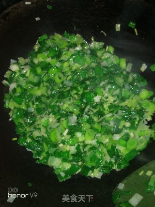 Fried Eggs with Garlic Sprouts recipe