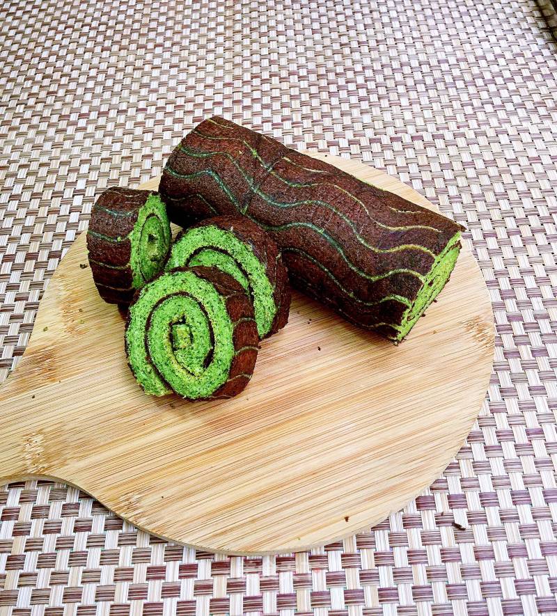 #aca Fourth Session Baking Contest# Making Erotic Spinach Cake Rolls with Twisted Patterns