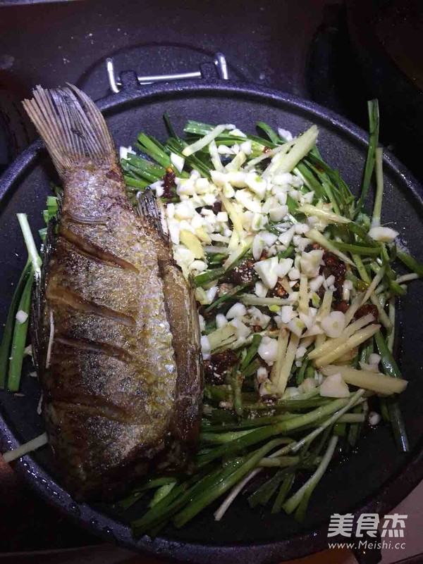 Sizzling Crucian Carp recipe