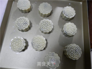 Cantonese Black Sesame Mooncake recipe