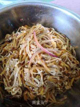 Sweet and Sour Taste ~ Cold Mushroom and Potato Shreds recipe
