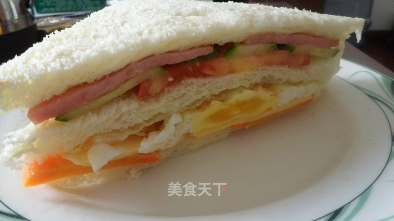 A Nutritious Breakfast for Yourself on The Weekend-sandwich