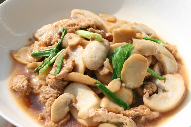 Stir-fried Pork with Mushroom recipe