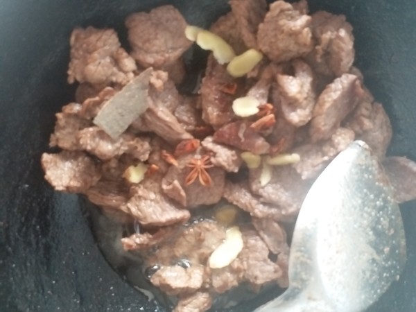 Braised Spicy Beef Hot Pot recipe