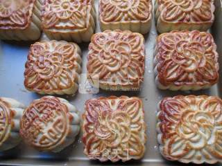 Orange Lotus Seed Paste Mooncakes recipe