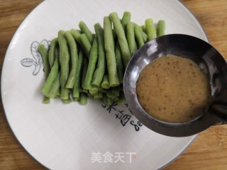 Sesame Salad with Long Beans recipe