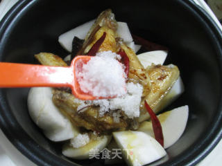 Braised Radish with Medium Wings recipe