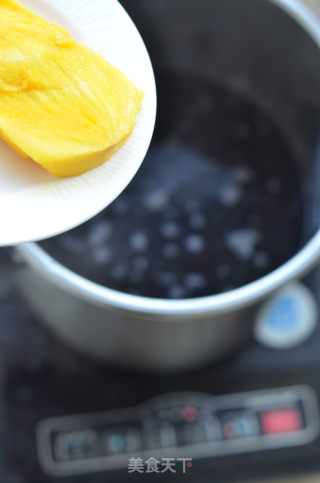 A Gorgeous Way to Eat Breakfast Porridge --- Coconut Fragrant Black Rice Fruit Porridge recipe