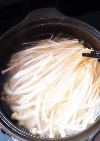 27's Cooking Diary-tofu and Enoki Mushroom Chicken Soup recipe