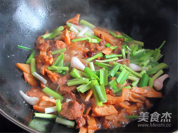 Braised Pork with Dried Bamboo Shoots recipe