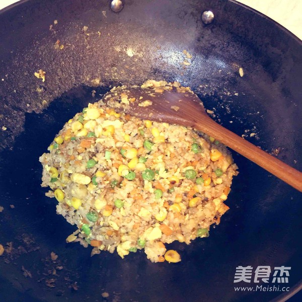 Nutritious Egg Fried Rice recipe