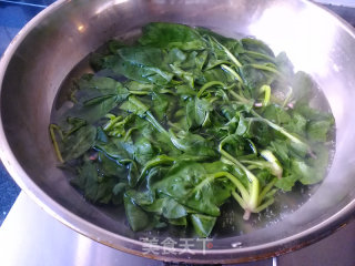 Spinach Mixed with Fragrant Dried recipe