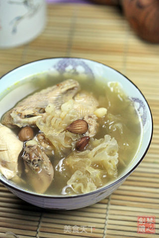 Autumn's Beautiful Soup-chuanbei White Fungus Stewed Partridge recipe