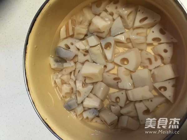 Hot and Sour Dried Lotus Root recipe