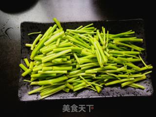 Stir-fried Water Spinach Stems recipe