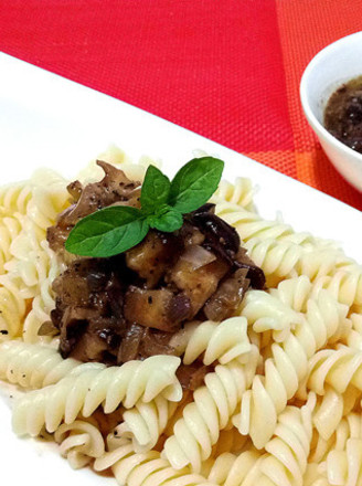 Pasta with Black Pepper and Shiitake Mushrooms recipe