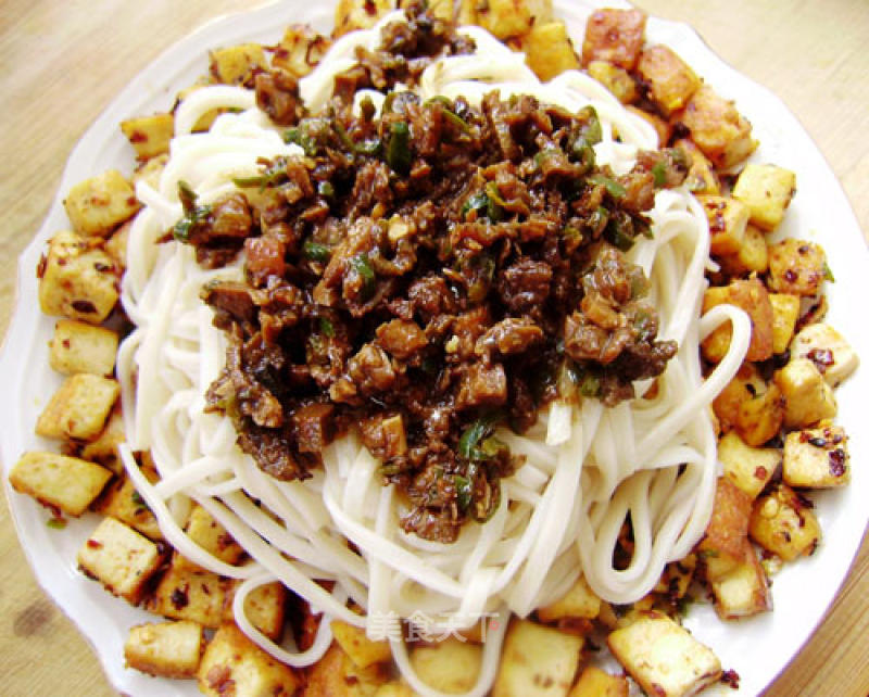 [made of Fried Bean Paste Noodles] Spicy Fried Tofu Fried Bean Paste Noodles recipe