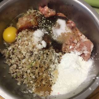 #trust之美# Braised Big Meatballs (sixi Meatballs) Lion Head recipe