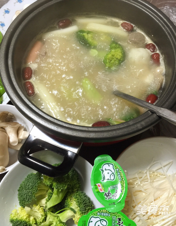 Mushroom Hot Pot in Thick Soup recipe
