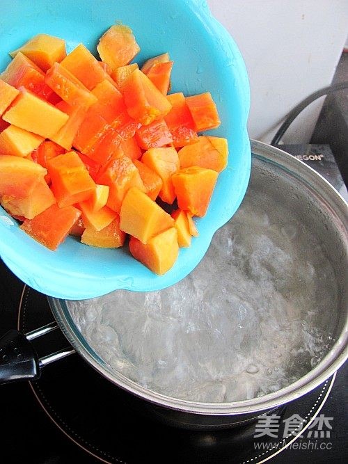 Aloe and Papaya Soup recipe