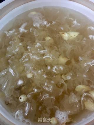 Tremella Lily Lotus Seed Syrup recipe