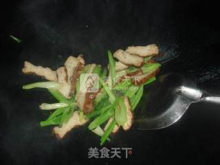 Stir-fried Beef Tripe with Celery Sauce recipe