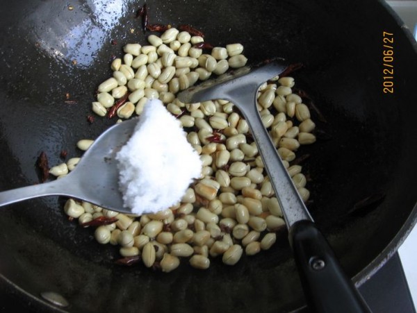Spicy Peanuts recipe