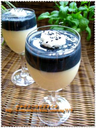 Black Sesame Soy Milk Panna Cotta recipe