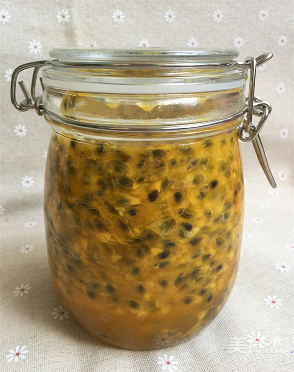 Rock Sugar Passion Fruit Honey recipe