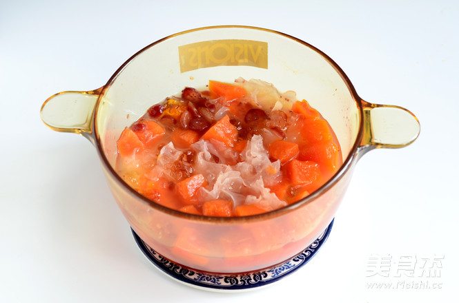 Papaya Peach Gum Tremella Syrup recipe