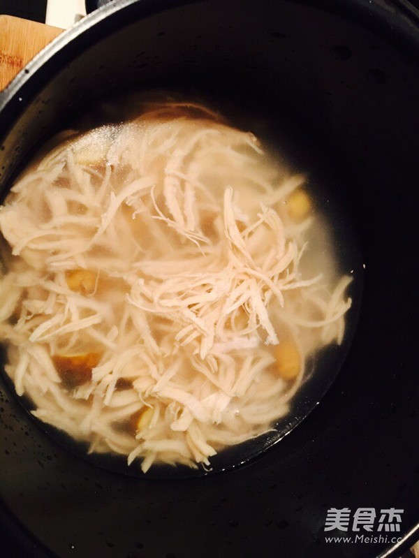 Chestnut Shredded Chicken Porridge with Wild Vegetables recipe