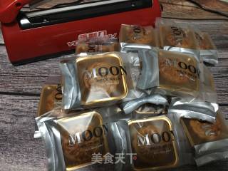 Cantonese-style Moon Cakes recipe