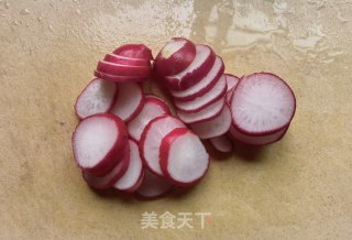 Beef with Snow Peas, Cherry and Radish recipe