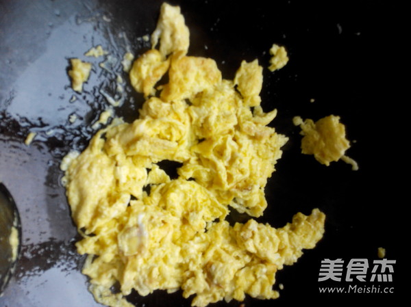 Scrambled Eggs with Sauce recipe