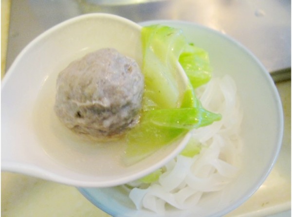 Shantou Beef Tendon Ball Soup with Hor Fun recipe