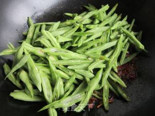 Stir-fried Pork Skin with String Beans recipe