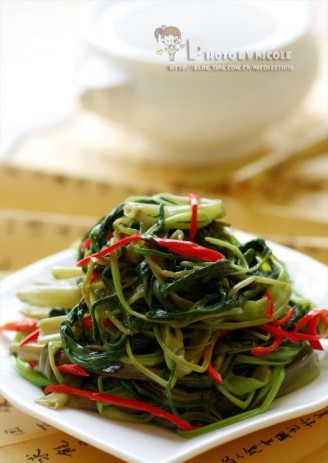 Fresh Shredded Fermented Bean Curd and Water Spinach recipe