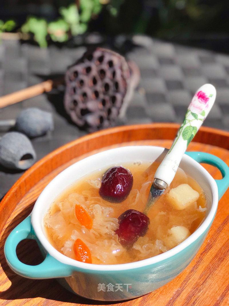 Sydney White Fungus Soup with Rock Sugar recipe