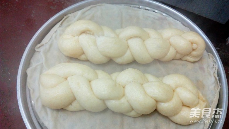 Mixed Noodle Braided Buns recipe