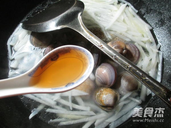 Radish Clam Soup recipe