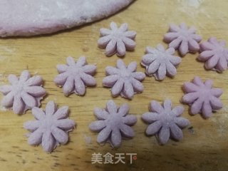 Twenty-eight Steamed Jujube Flowers recipe