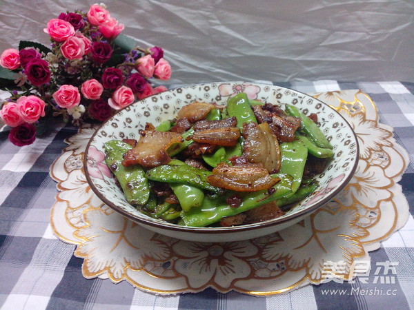 Stir-fried Pork Belly with Snow Peas recipe