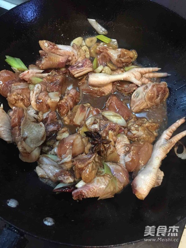 Chicken Stewed with Mushrooms recipe