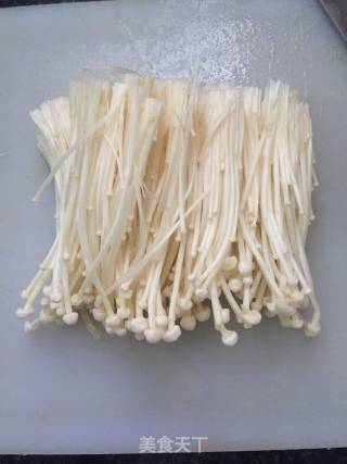 Steamed Ribs with Enoki Mushroom recipe